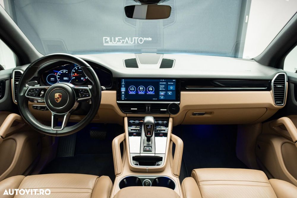 Porsche Cayenne - 6