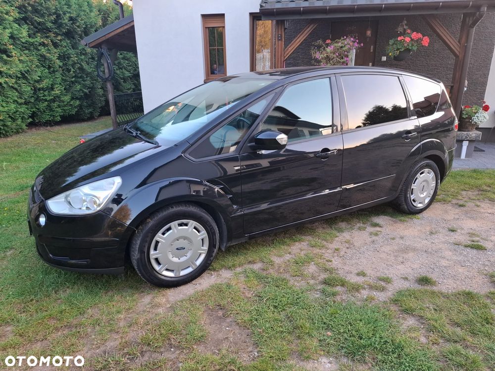 Ford S-Max - 11