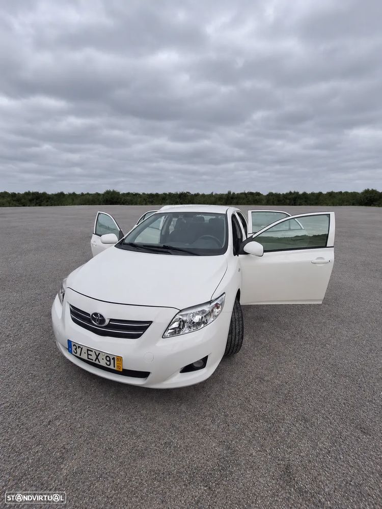 Toyota Corolla 1.4 D-4D Premium Plus - 12