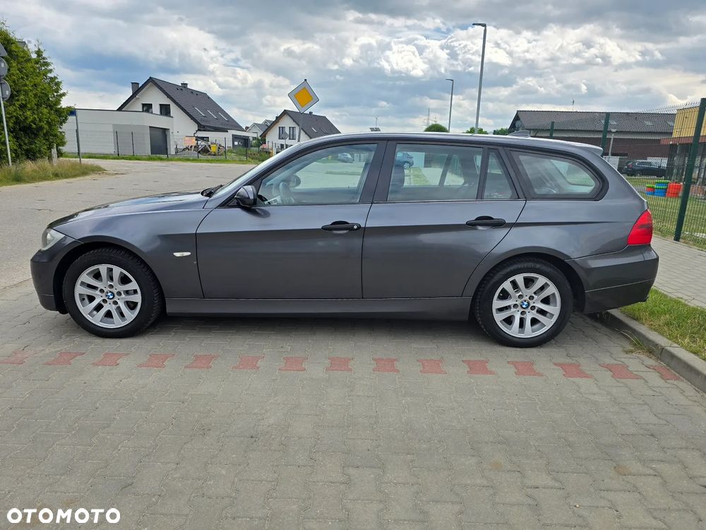 BMW Seria 3 320i - 17