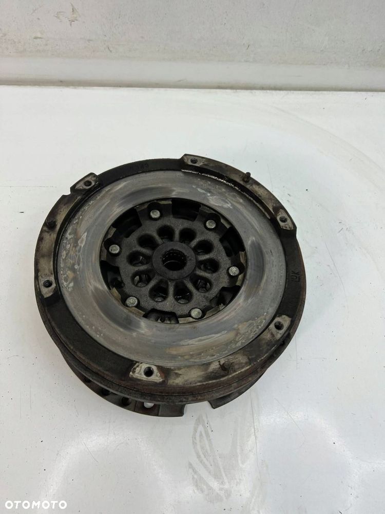 Koło dwumasowe dwumas dwumasa 1.4 TFSI CVNA Audi A4 S4 B9 - 1
