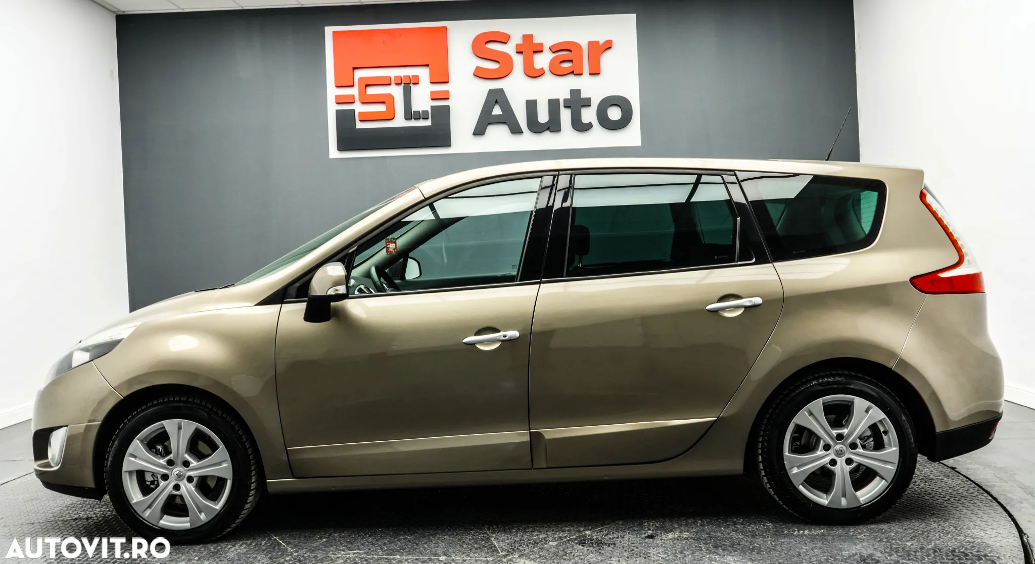 Renault Scenic - 10