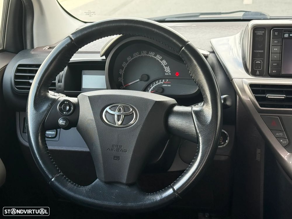 Toyota iQ 1.33 VVT-i 2 MultiDrive EP+NAVI+Bluetooth - 11