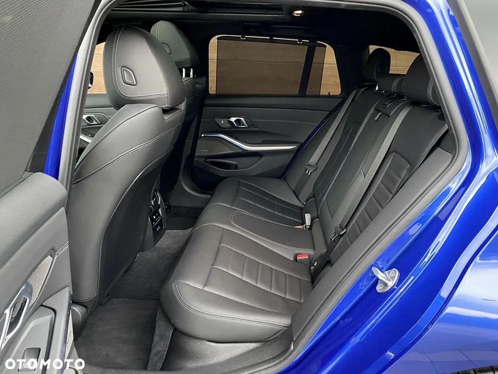BMW Seria 3 M340d xDrive - 24