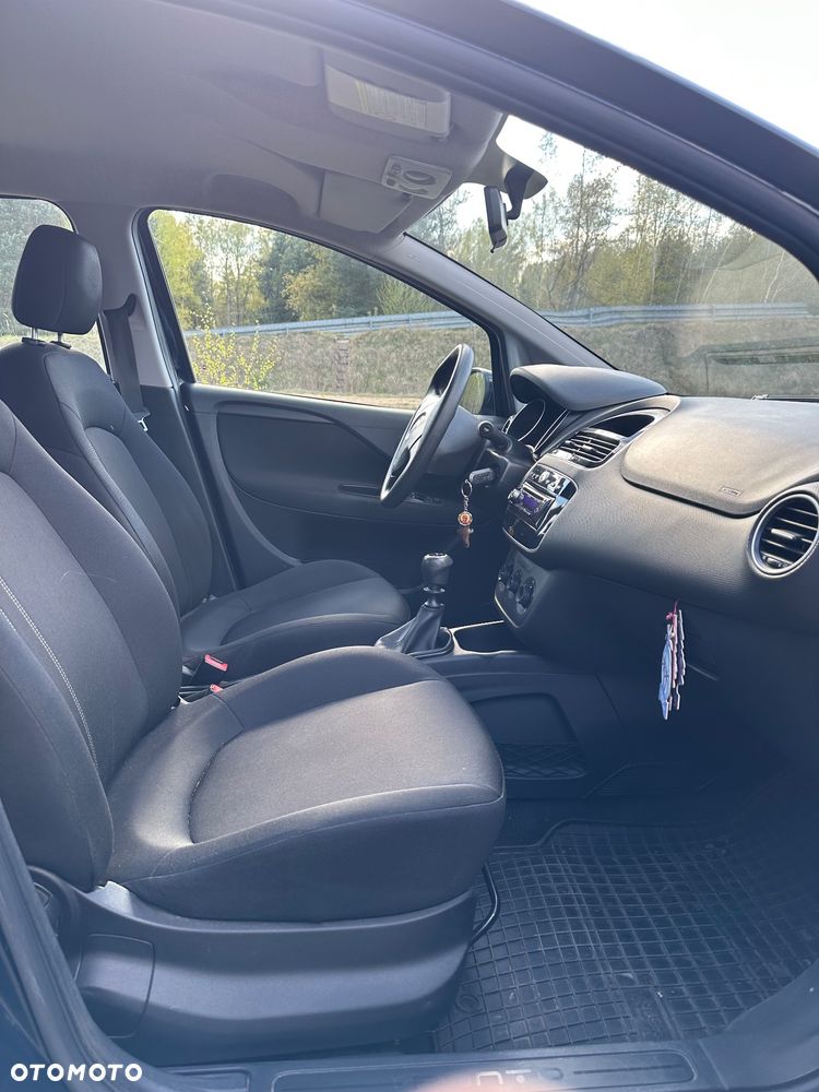 Fiat Punto 1.4 Easy S&S - 9