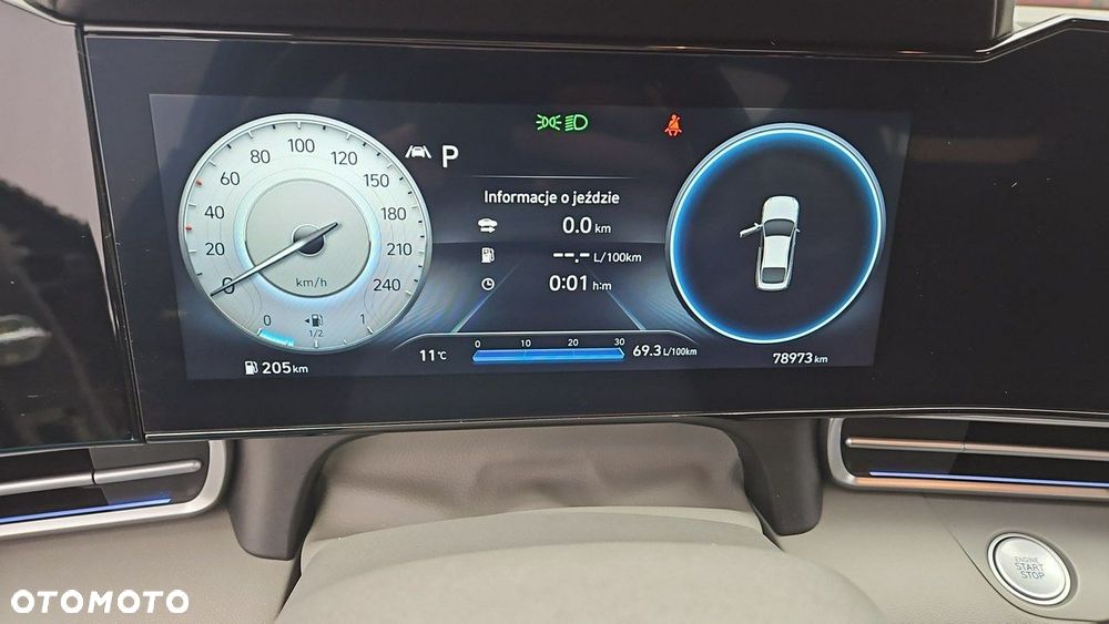 Hyundai Elantra 1.6 Executive CVT - 14