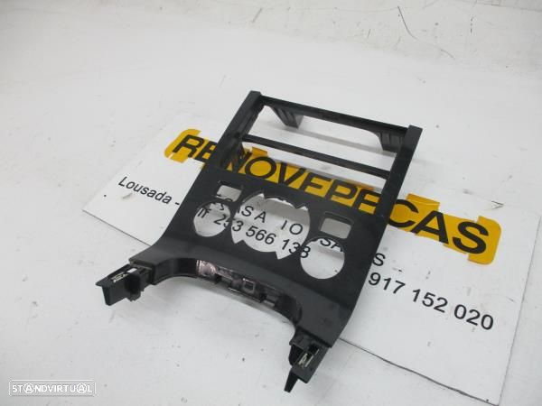 Moldura / Estrutura Consola Central / Rádio Peugeot 3008 Veículo Multi - 3