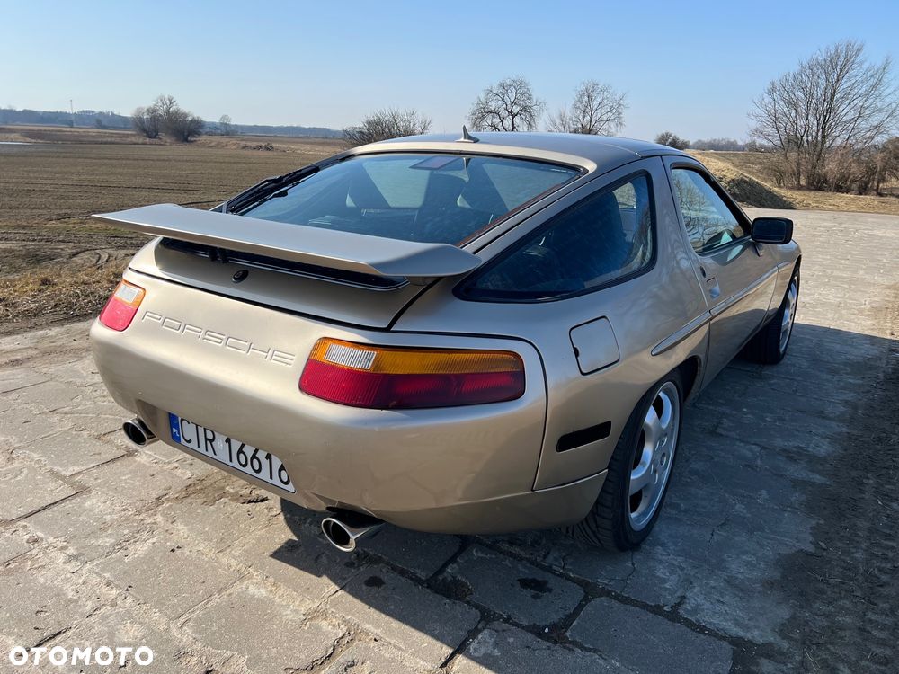 Porsche 928 - 5