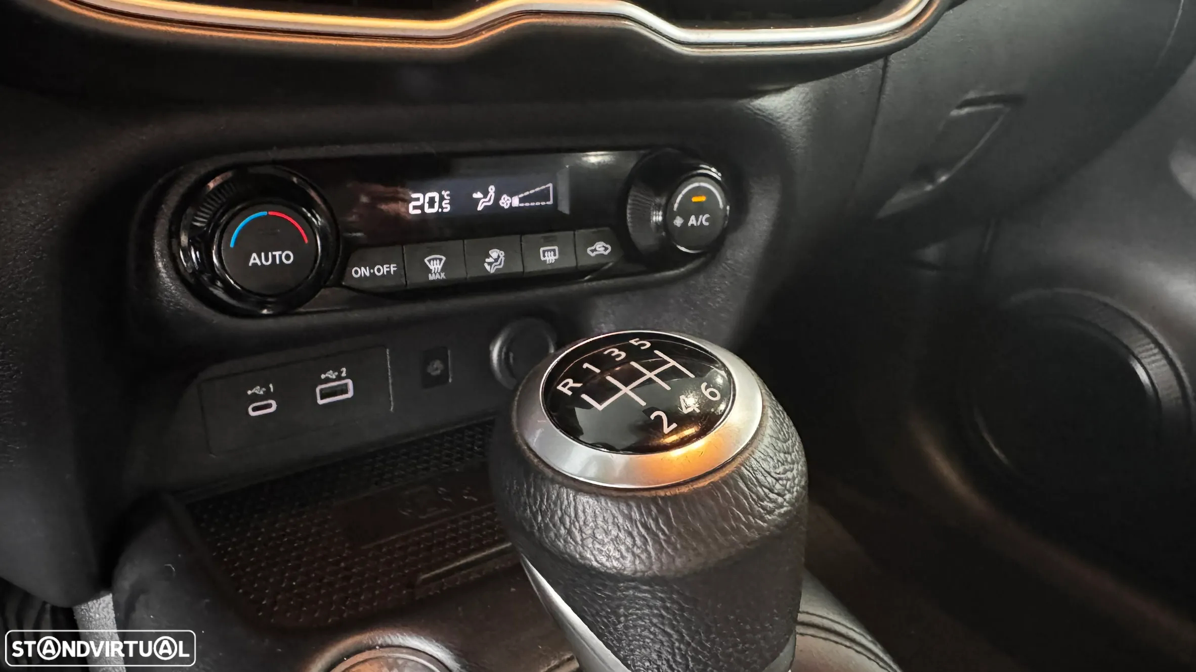 Nissan Juke 1.0 DIG-T N-Connecta - 9