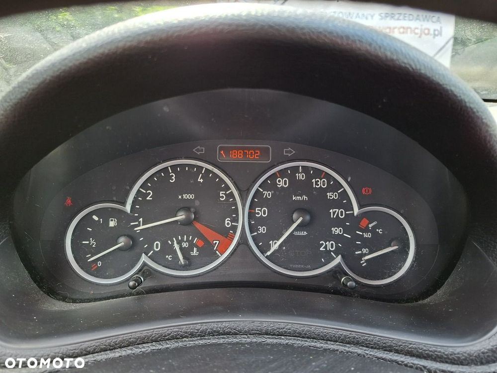 Peugeot 206 75 JBL - 13