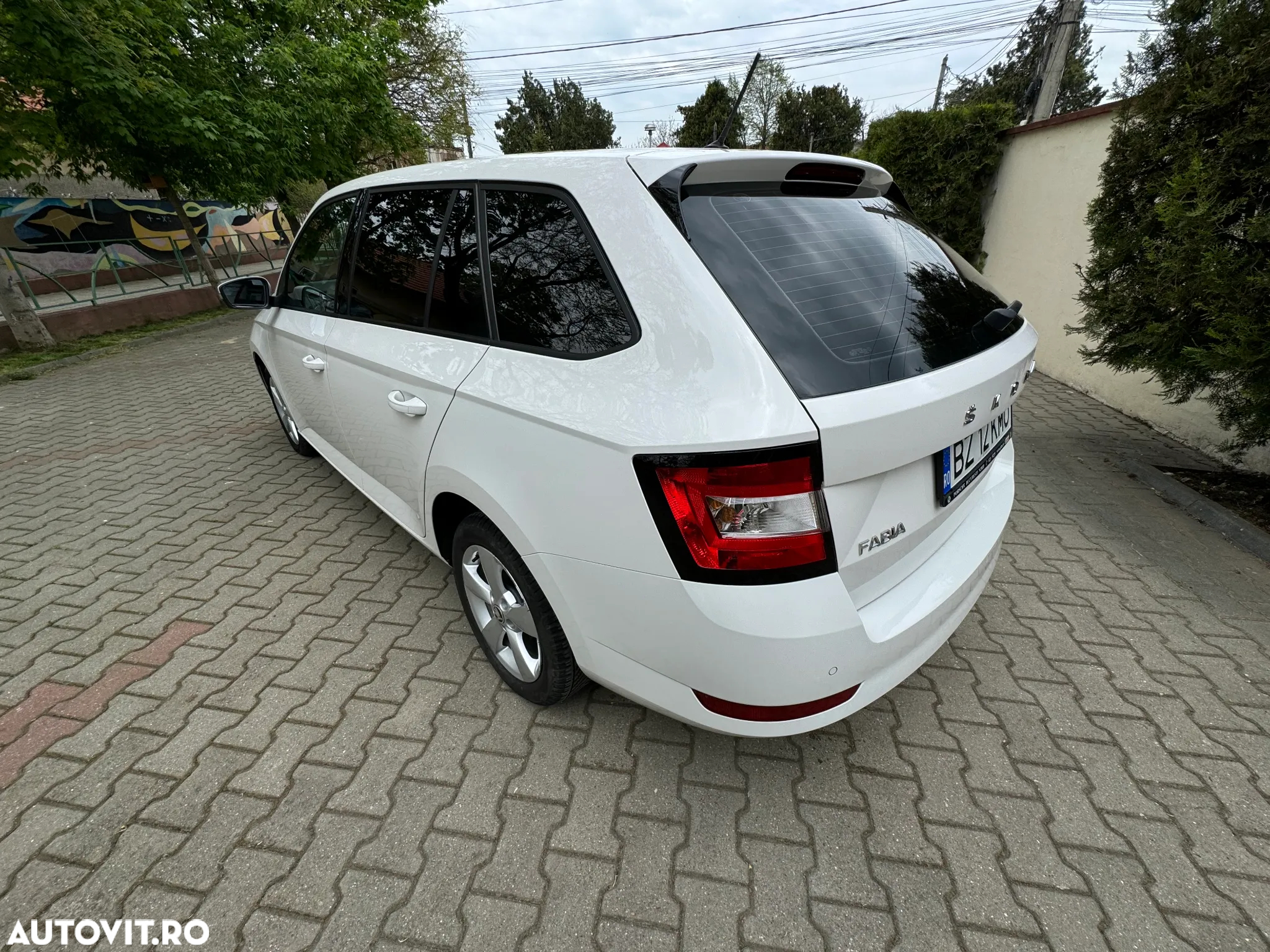 Skoda Fabia 1.0 TSI Ambition - 4