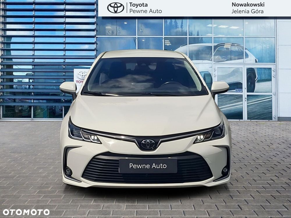 Toyota Corolla - 5