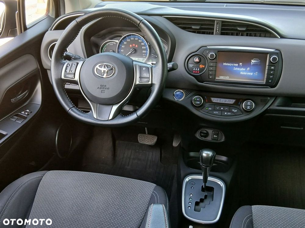 Toyota Yaris Hybrid 100 Premium EU6 - 19