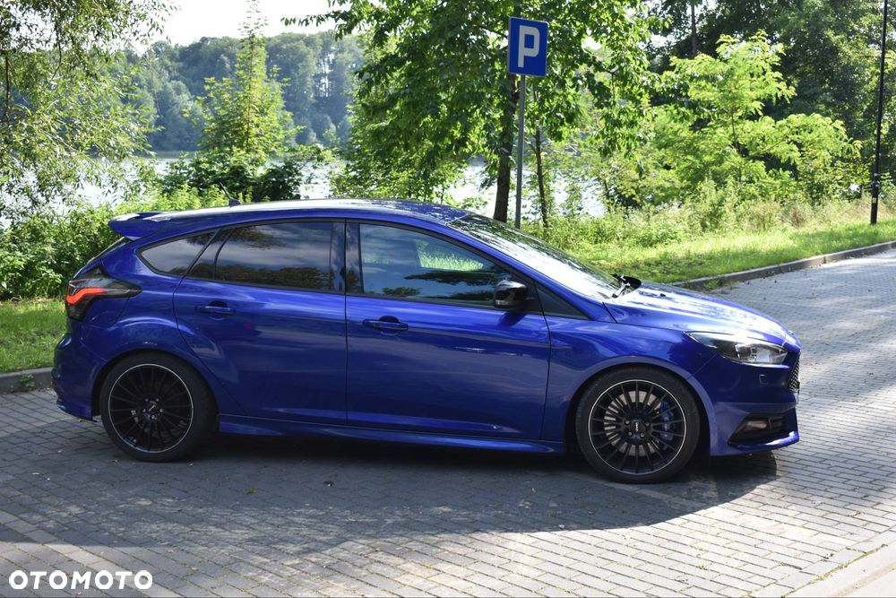 Ford Focus 2.0 EcoBoost ST mit Leder-Sport-Paket - 3