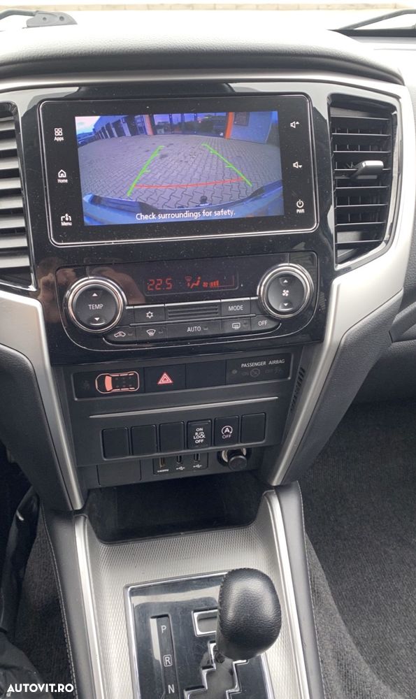 Mitsubishi L200 - 15