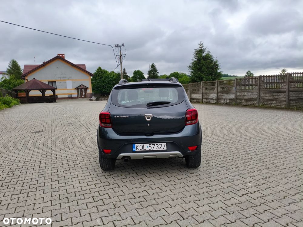 Dacia Sandero 0.9 TCe SL Celebration S&S EU6 - 6