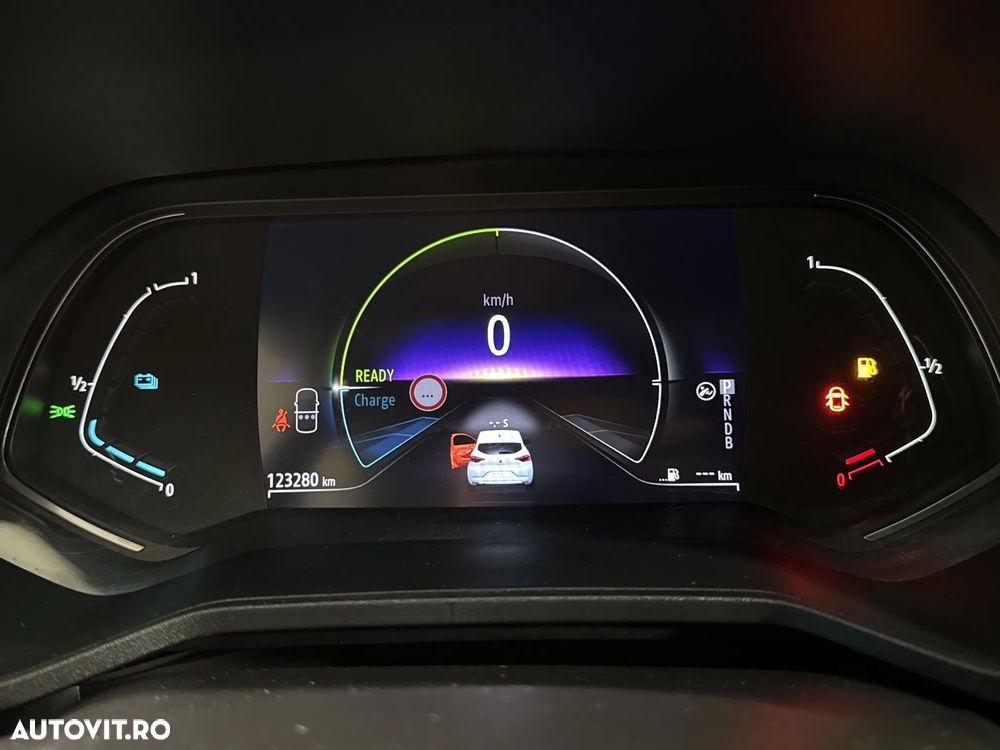 Renault Clio - 11