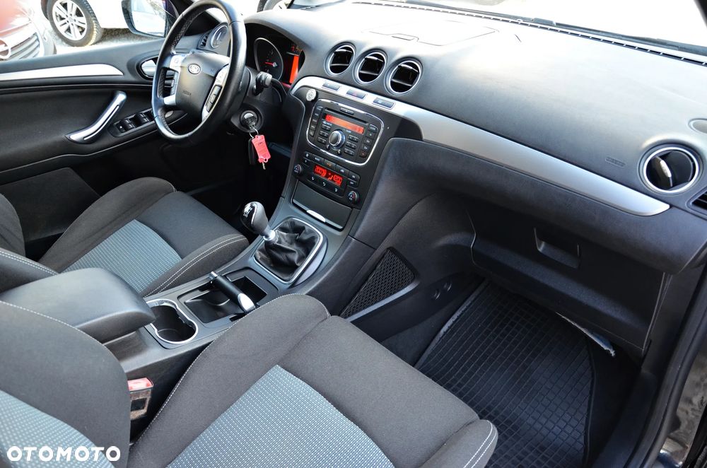 Ford S-Max 2.0 TDCi Ambiente - 36