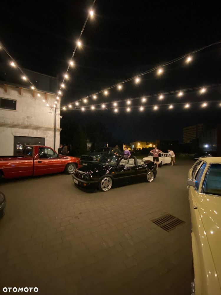 Volkswagen Golf - 22