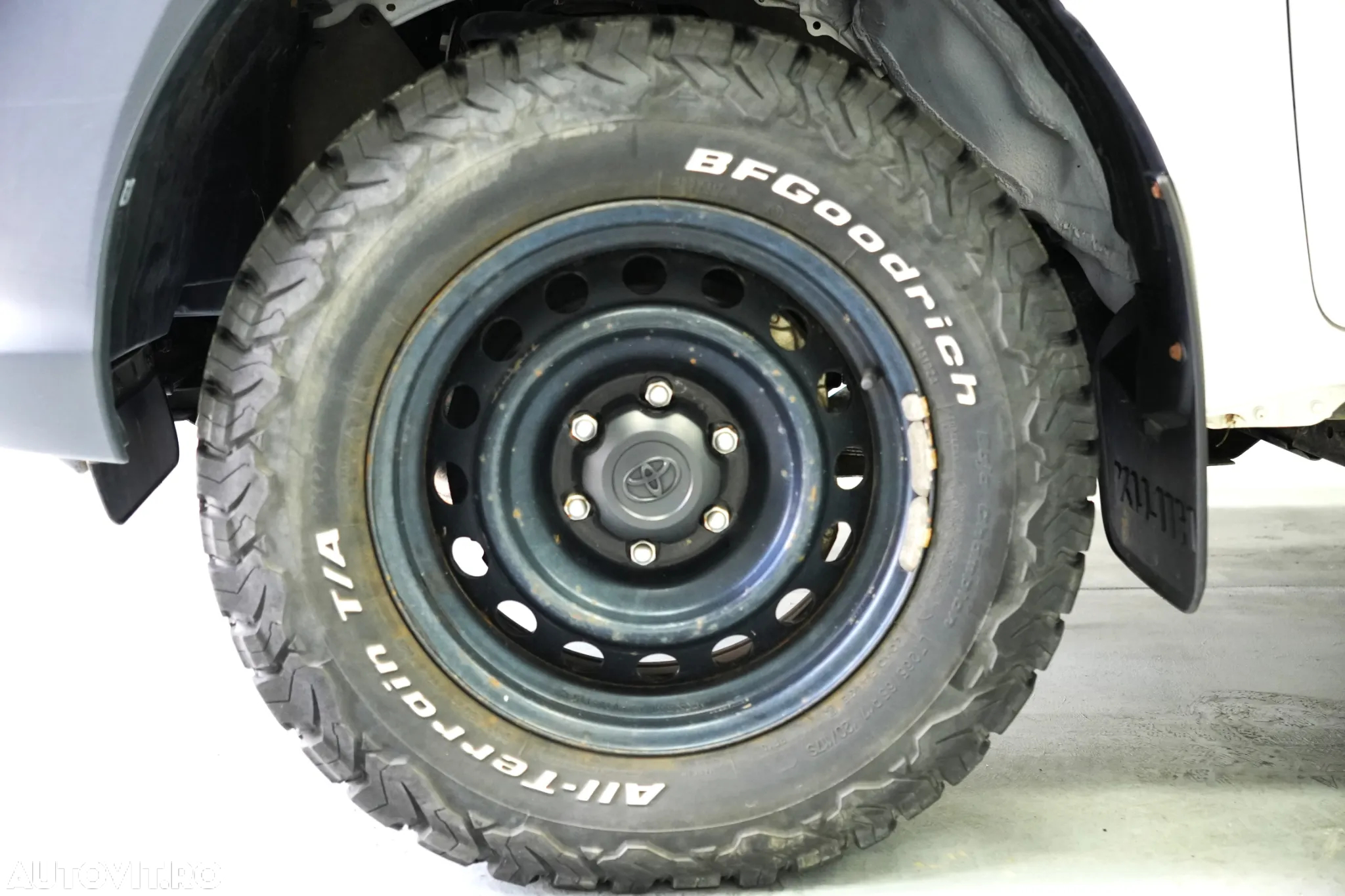 Toyota Hilux 4x4 Double Cab M/T Comfort - 12