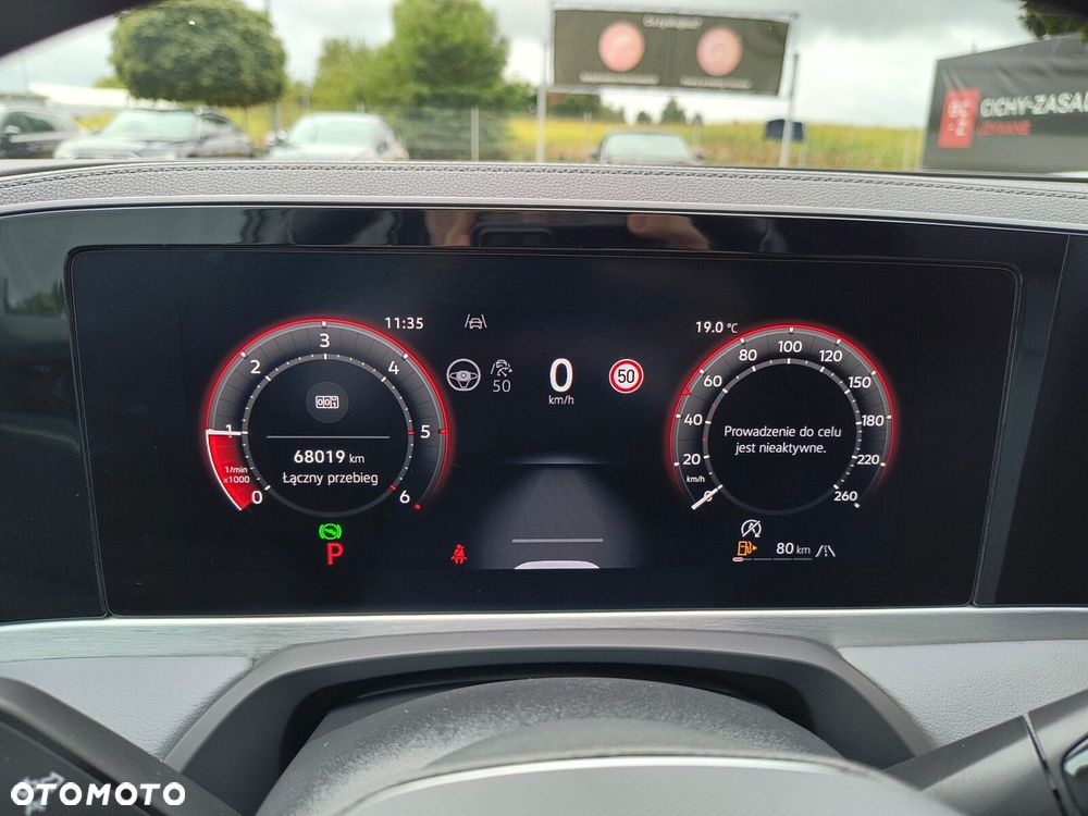 Volkswagen Passat - 31