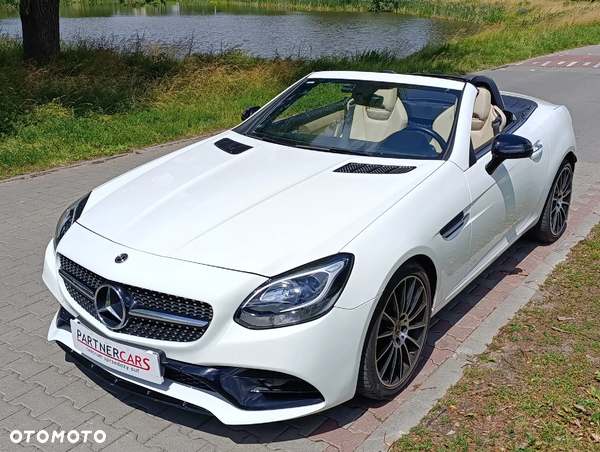 Mercedes-Benz SLC 300 9G-Tronic
