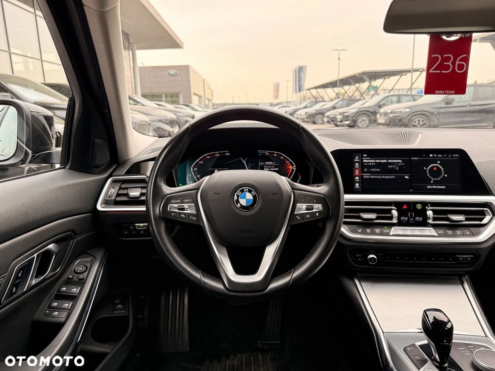 BMW Seria 3 320d xDrive Advantage - 30