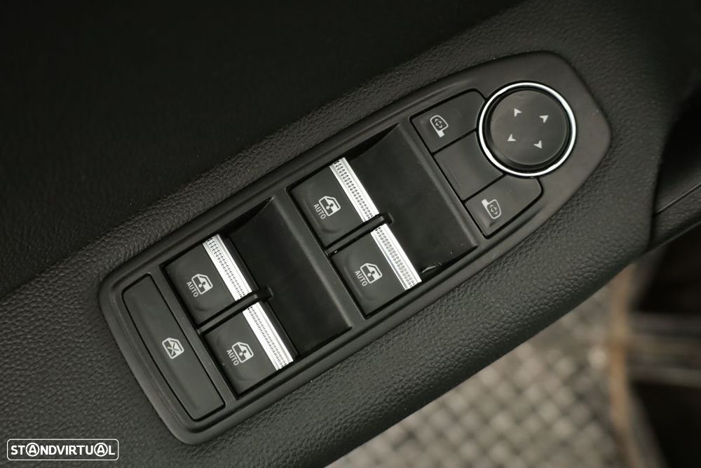 Renault Captur 1.0 TCe Techno Bi-Fuel - 22