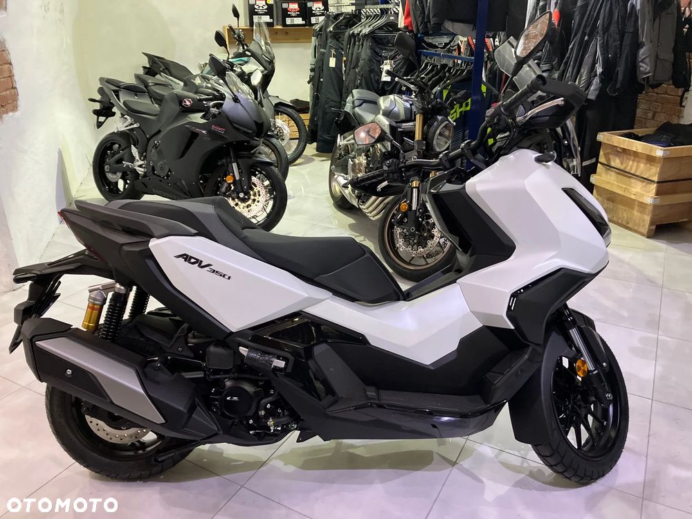 Honda ADV350 - 3