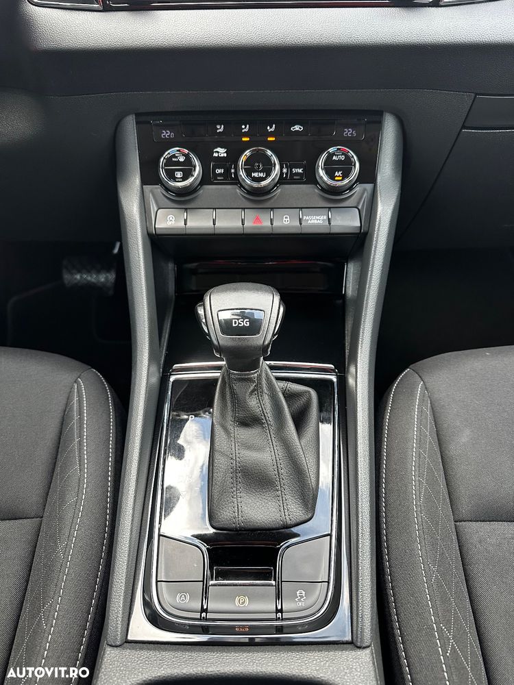 Skoda Karoq 1.6 TDI SCR DSG Style - 23