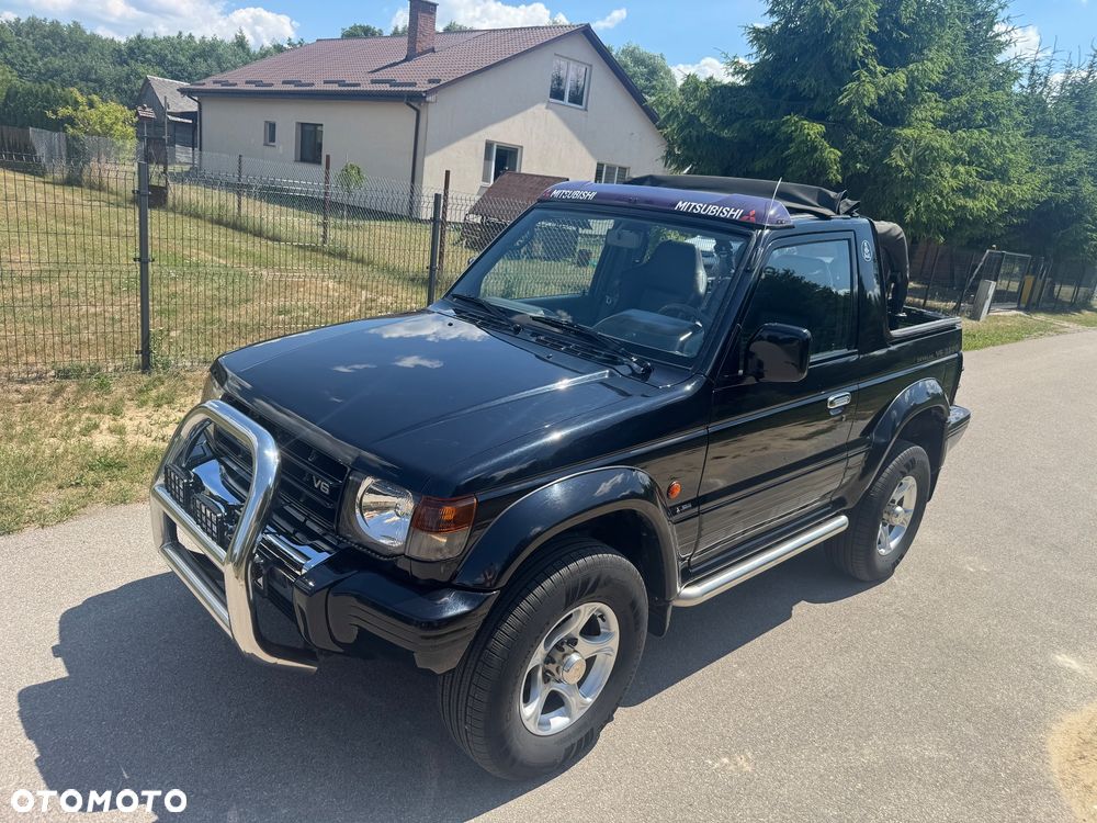 Mitsubishi Pajero Sport - 14