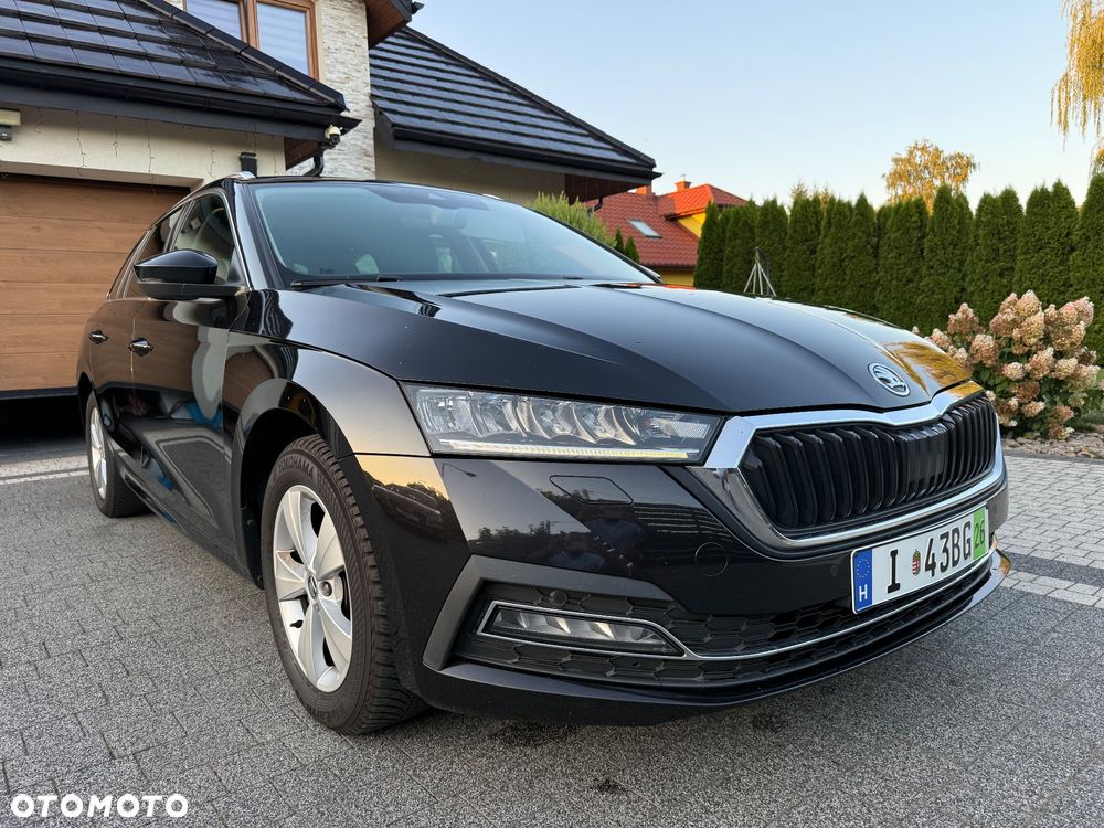 Skoda Octavia 2.0 TDI Elegance DSG - 6