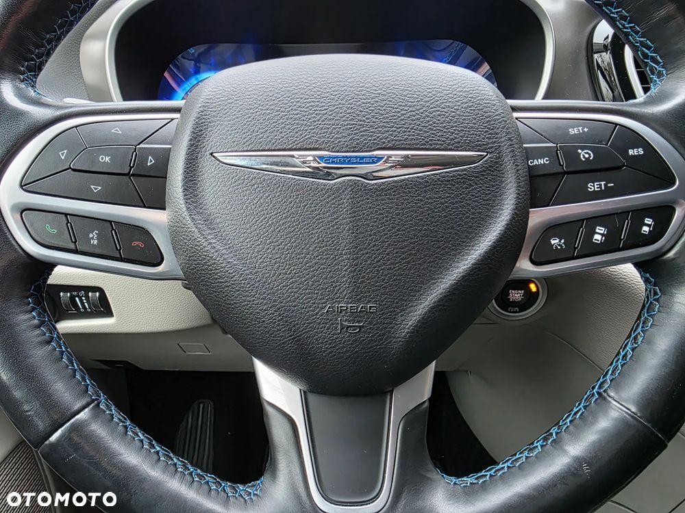 Chrysler Pacifica - 19