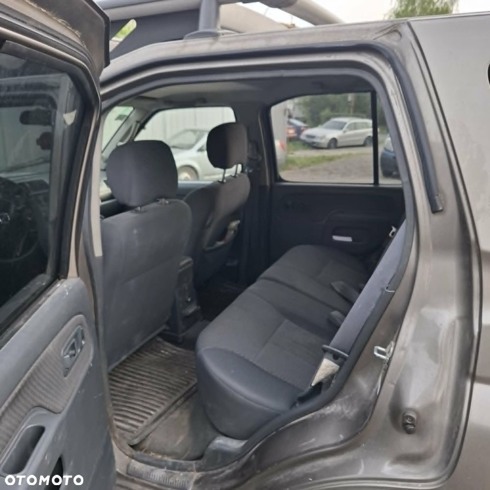Nissan Xterra 3.3 V6 SE - 7