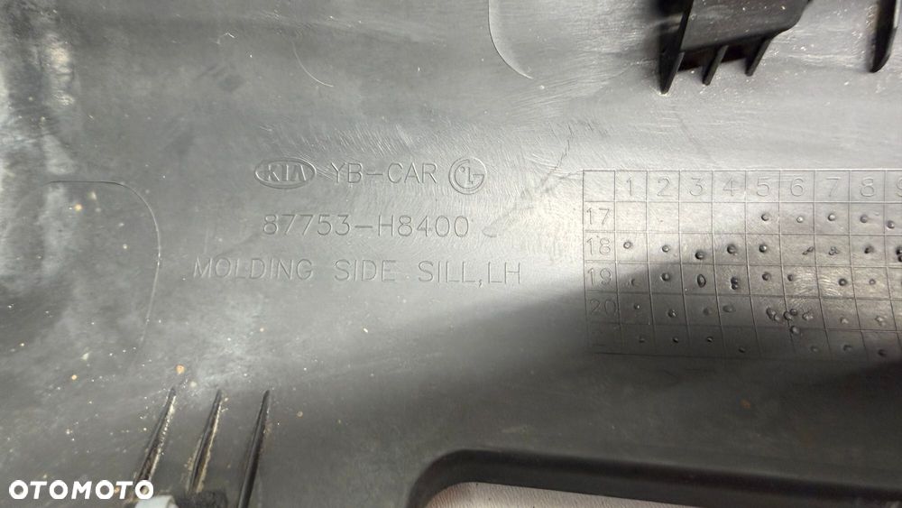 KIA STONIC LISTWA NAKŁADKA PROGU PROGOWA LEWA 17-24 - 7