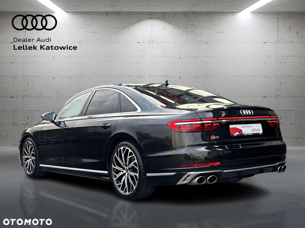 Audi S8 - 5