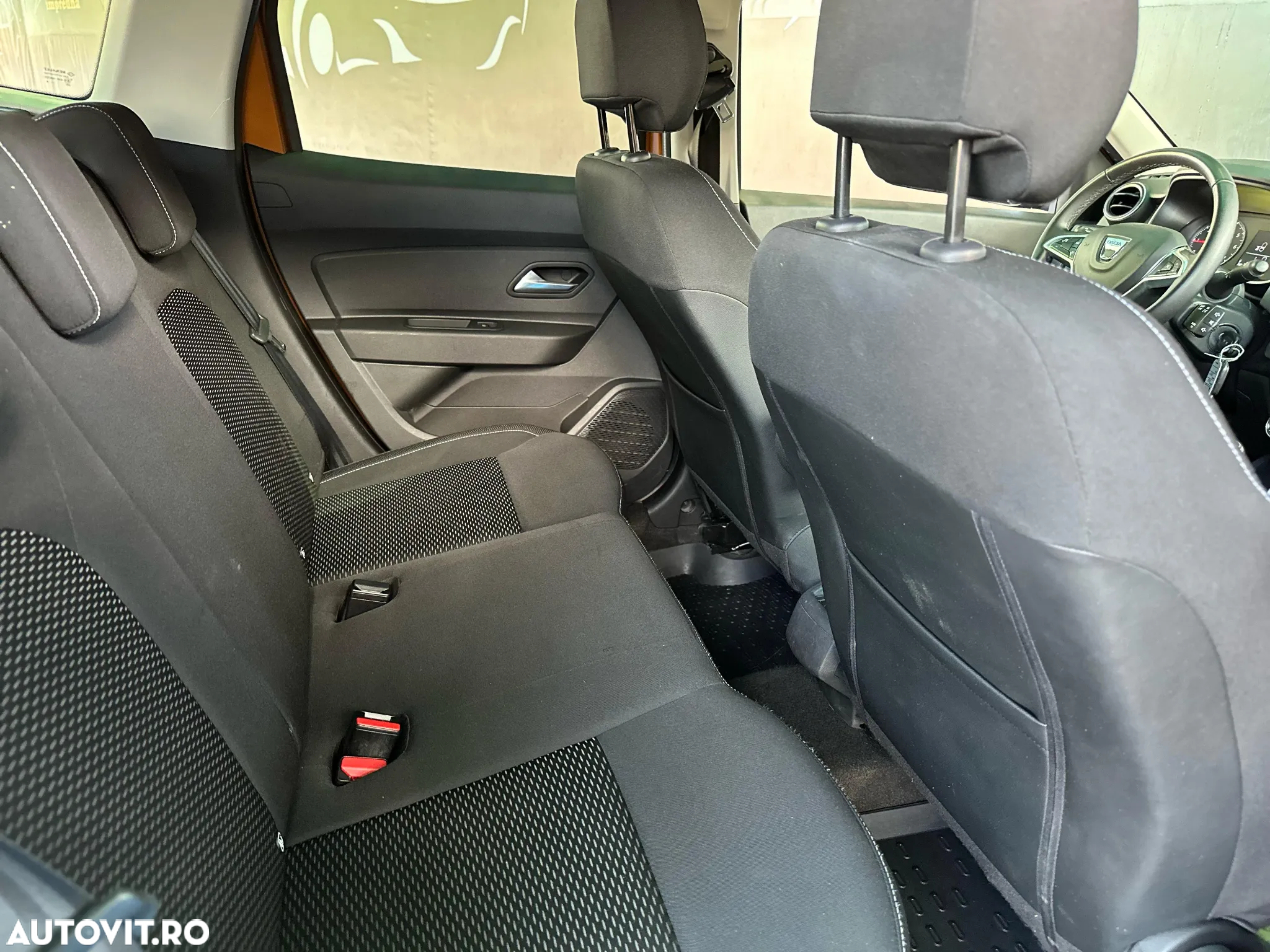 Dacia Duster 1.5 dCi 4WD Prestige jante 17" - 7