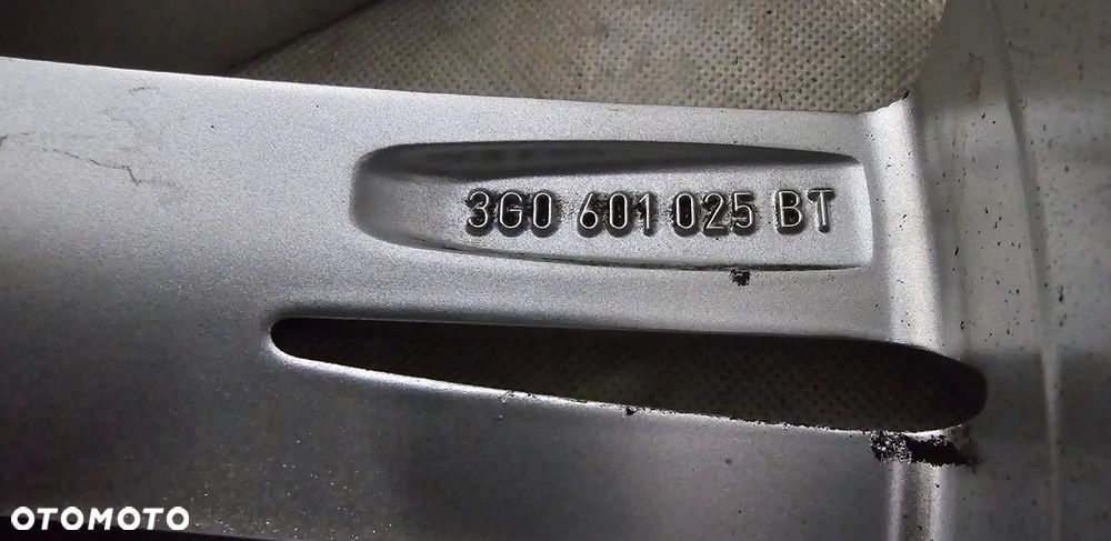 Felga 3G0601025BT VW PASSAT 8x19 ET44 - 6