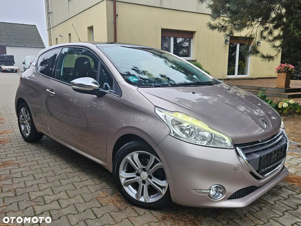 Peugeot 208 95 VTI Allure - 7