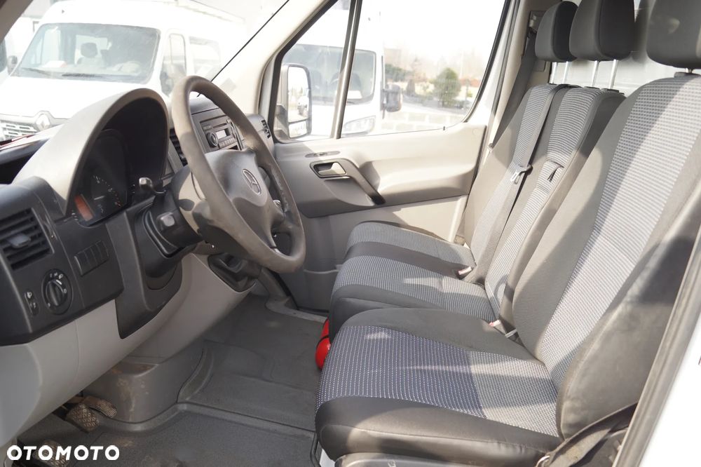 Mercedes-Benz Sprinter - 18