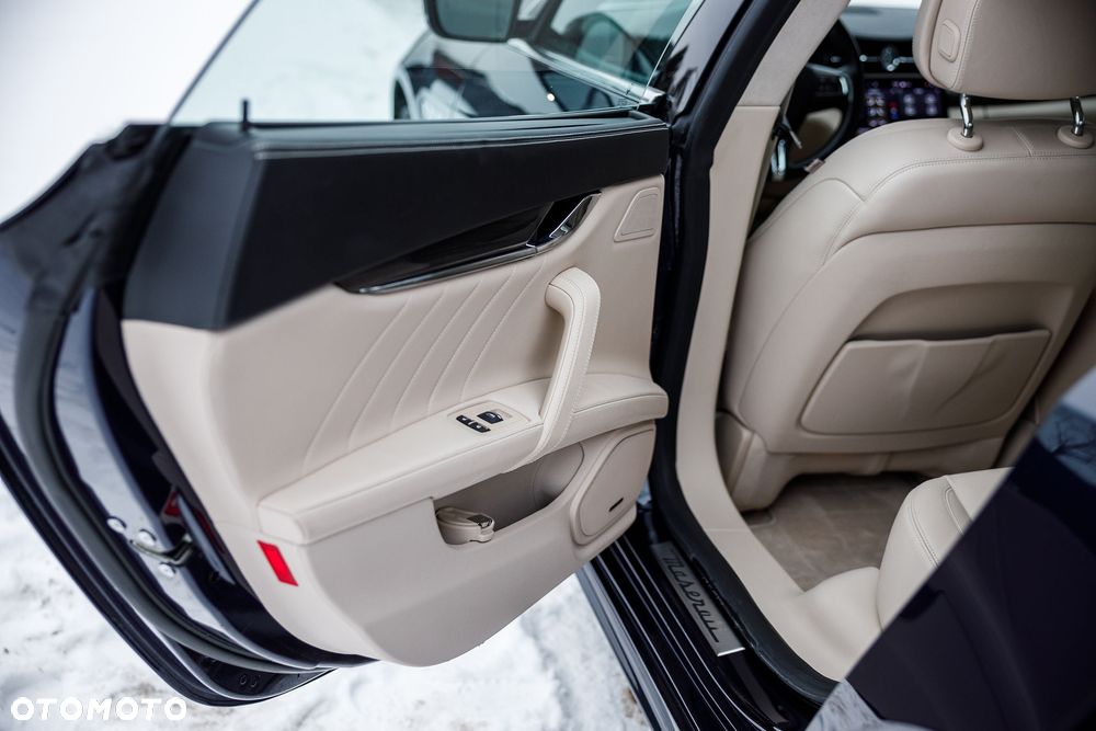 Maserati Quattroporte GranLusso S - 35