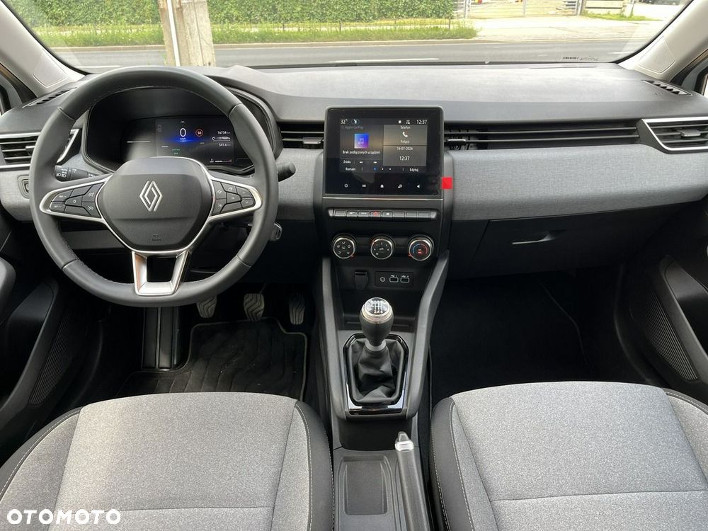 Renault Clio - 11