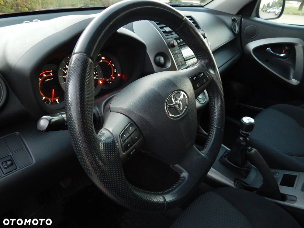 Toyota RAV4 - 21