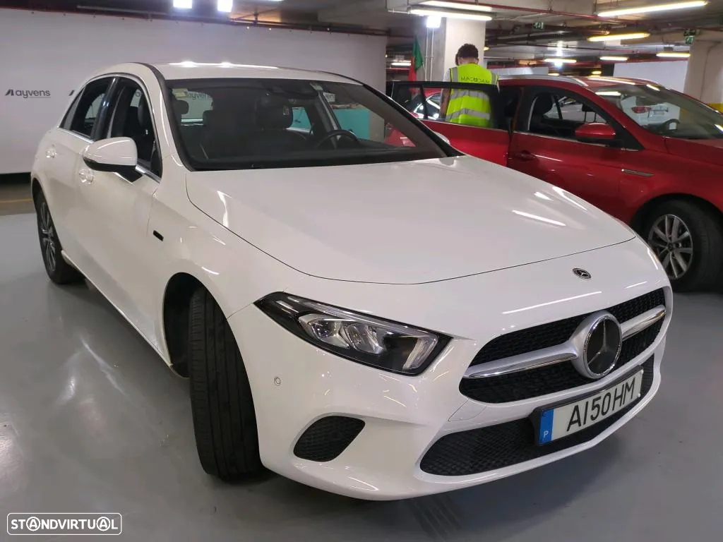 Mercedes-Benz A 250 e Style Plus - 4
