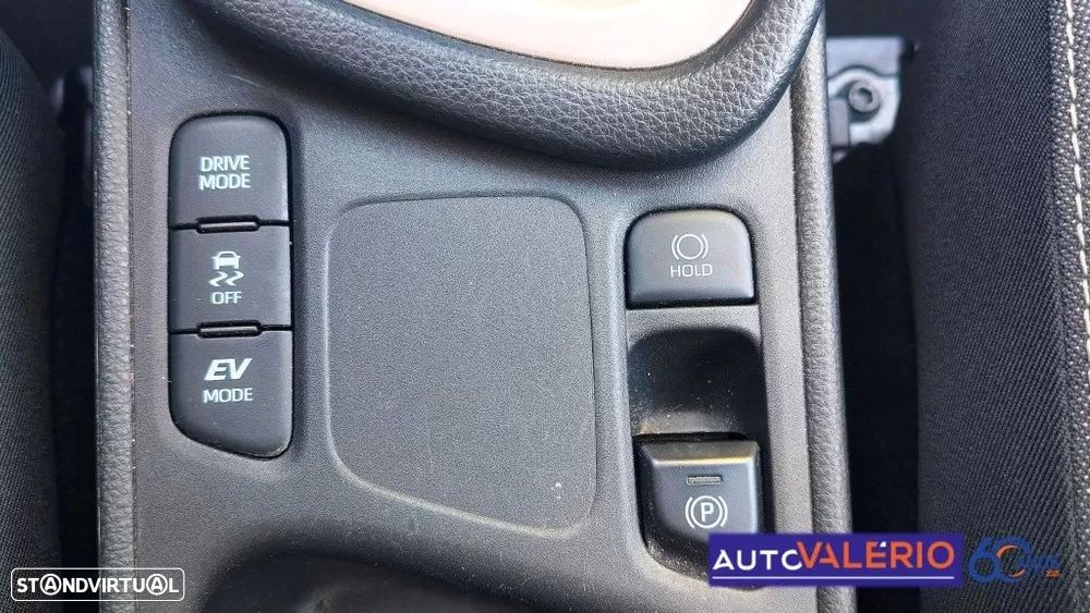 Toyota Yaris 1.5 HDF Comfort Plus - 29