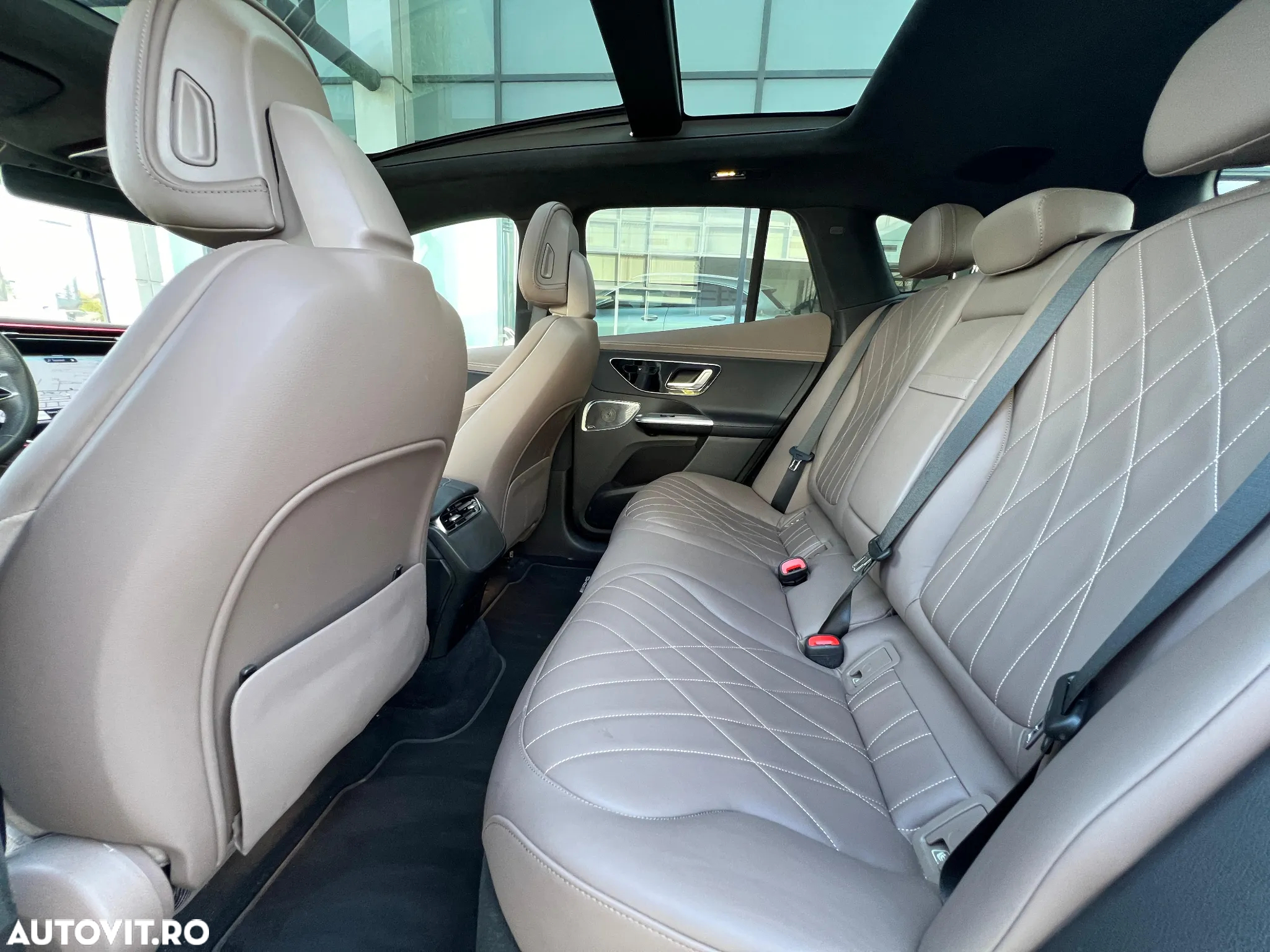 Mercedes-Benz EQE 500 4MATIC - 24