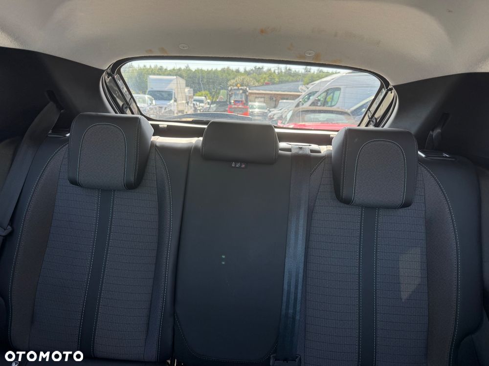 Peugeot 208 - 15