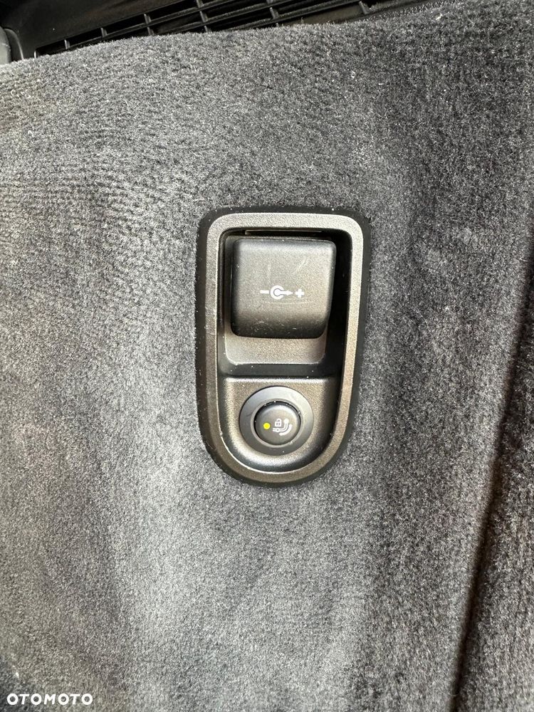 BMW Seria 5 525d Touring Luxury Line - 14