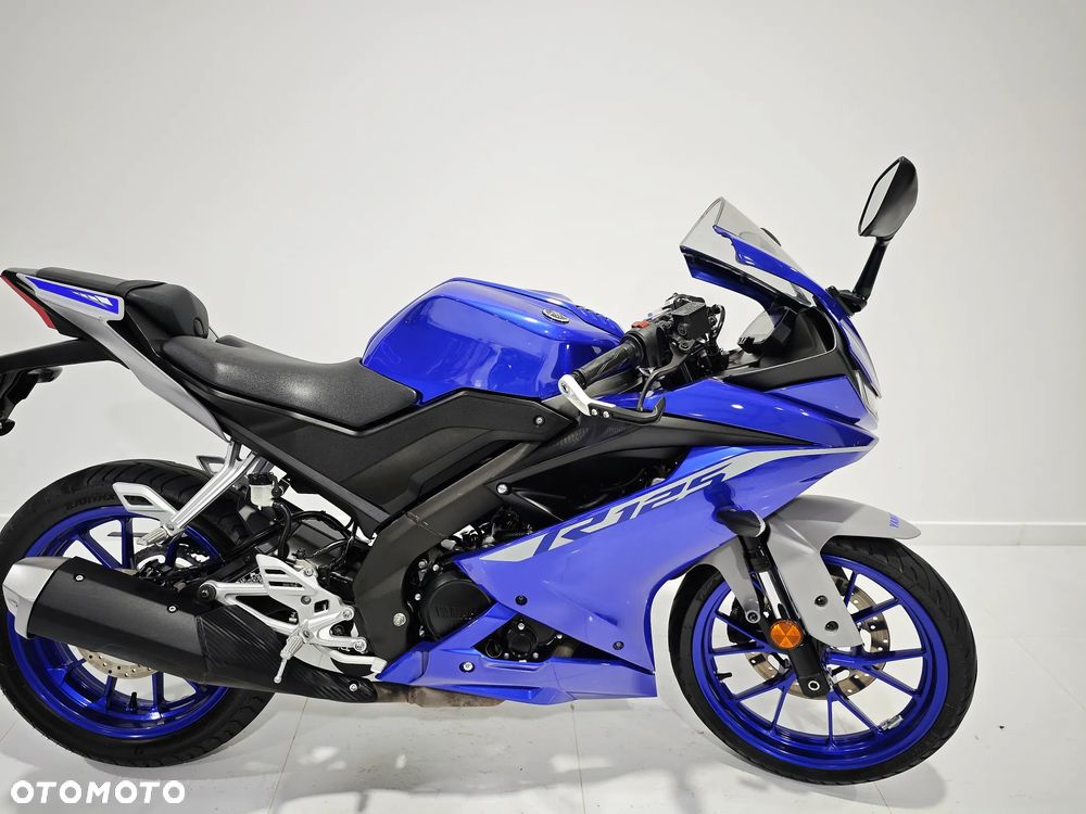 Yamaha YZF - 8