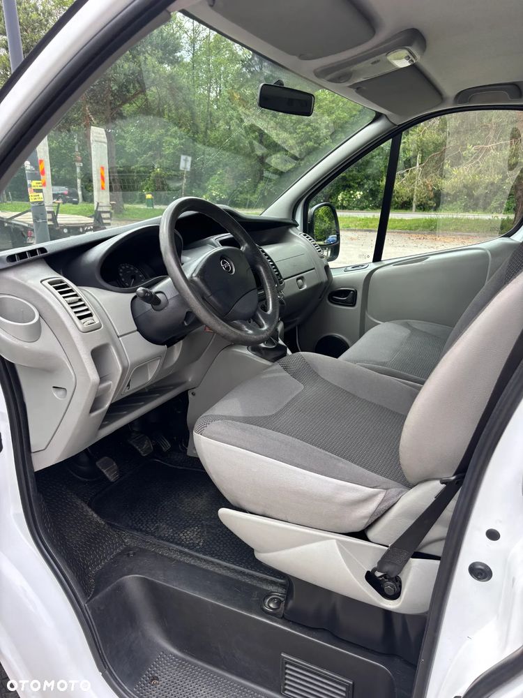 Opel Vivaro - 18